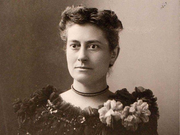 Henrietta Swann Leavitt, mujer que descubrió que el brillo de las cefeidas era variable.