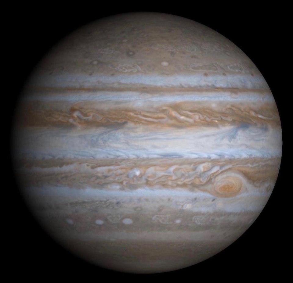 planeta jupiter gran mancha roja atmosfera bandas de nubes