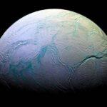 luna encelado geiseres grietas vida