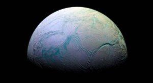 luna encelado geiseres grietas vida